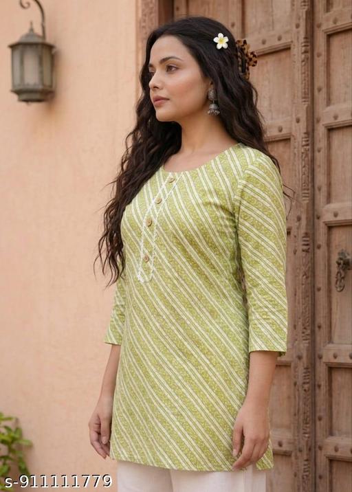 Women Printed Short Kurti//Cotton Short Kurti//Daily Wear//Office Wear - Image 2